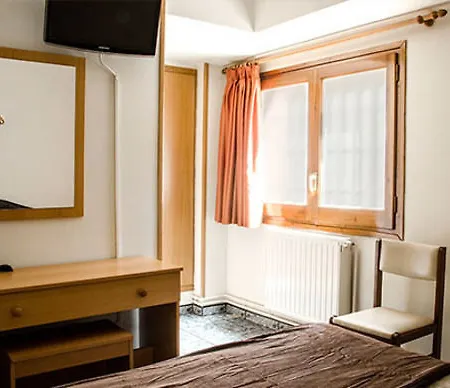 Hotel La Trobada Sport Ripoll